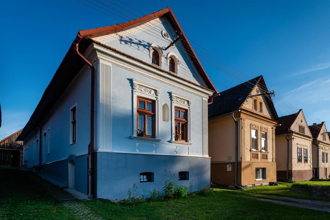 Villa Hybsky Dom Est 1905 à Hybe Extérieur photo